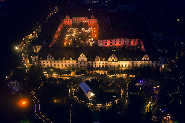 Impressionen vom Romantischen Weihnachtsmarkt auf Schloss Thurn und Taxis in Regensburg