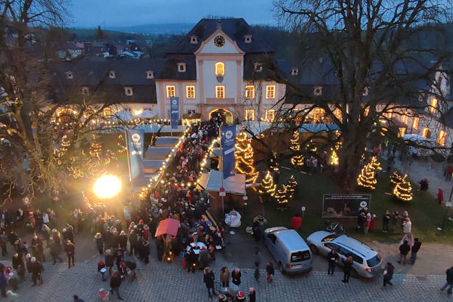 Impressionen vom Schloss-Weihnachtsmarkt in Ellingen