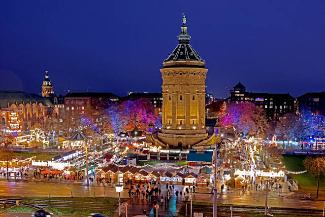 Impressionen vom Mannheimer Weihnachtsmarkt am Wasserturm