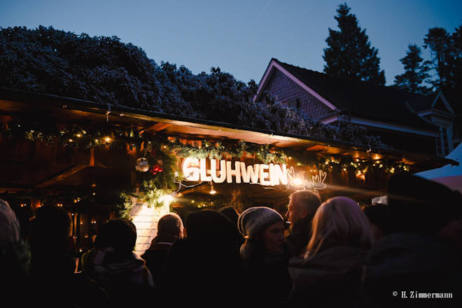 Impressionen vom Weihnachtsmarkt im Schloss Grünewald in Solingen-Gräfrath