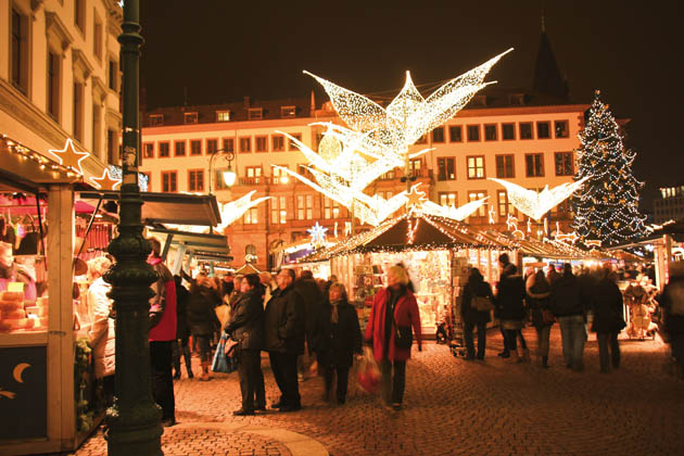 Vorweihnachtliches Ambiente auf dem Sternschnuppenmarkt in Wiesbaden