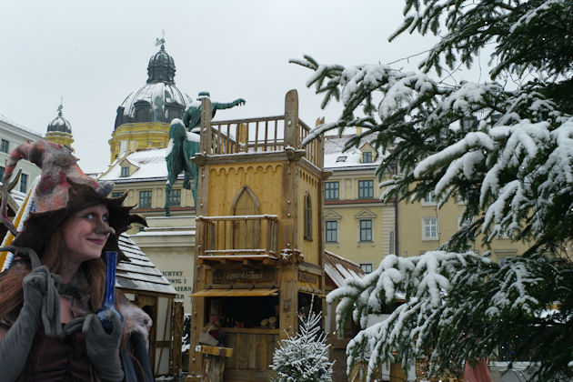 Impressionen vom weihnachtlichen Mittelaltermarkt mit Adventsspektakel in München