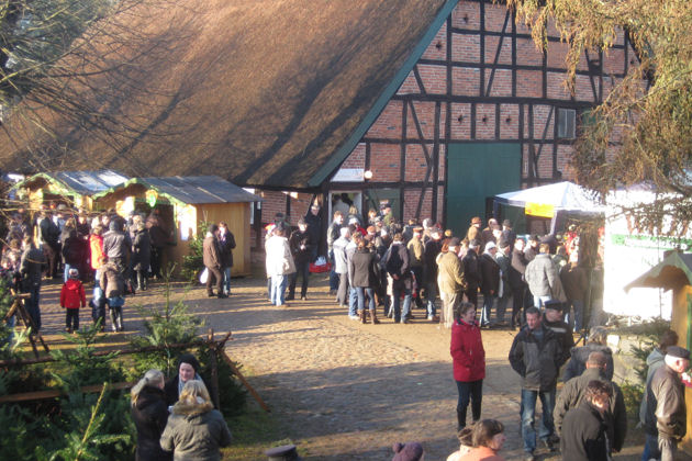 Eindrücke vom Weihnachtsmarkt auf dem Forsthof Schildfeld