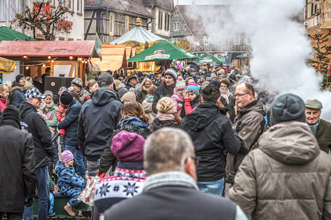 Die Odenwälder Dorfweihnacht in Fränkisch-Crumbach freut sich auf ihre großen und kleinen Gäste.