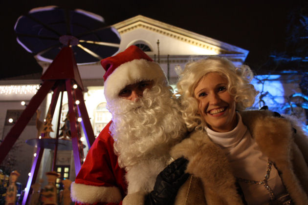 Eindrücke vom Weihnachtsmarkt auf dem Theaterplatz in Nordhausen
