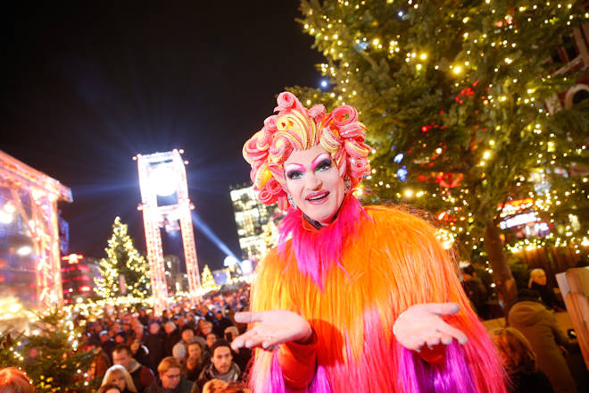 Impressionen vom Weihnachtsmarkt Santa Pauli in Hamburg Sankt Pauli