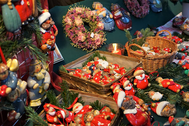 Impressionen von Weihnachten in Westend: Die weihnachtlichen Salzteigfiguren sind der Renner!